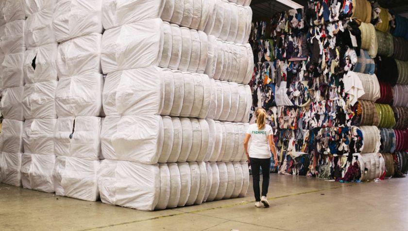 Visite de l'usine de tri des dons de vêtements